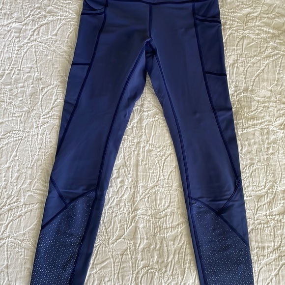 Beautiful blue leggings. - Picture 1 of 4